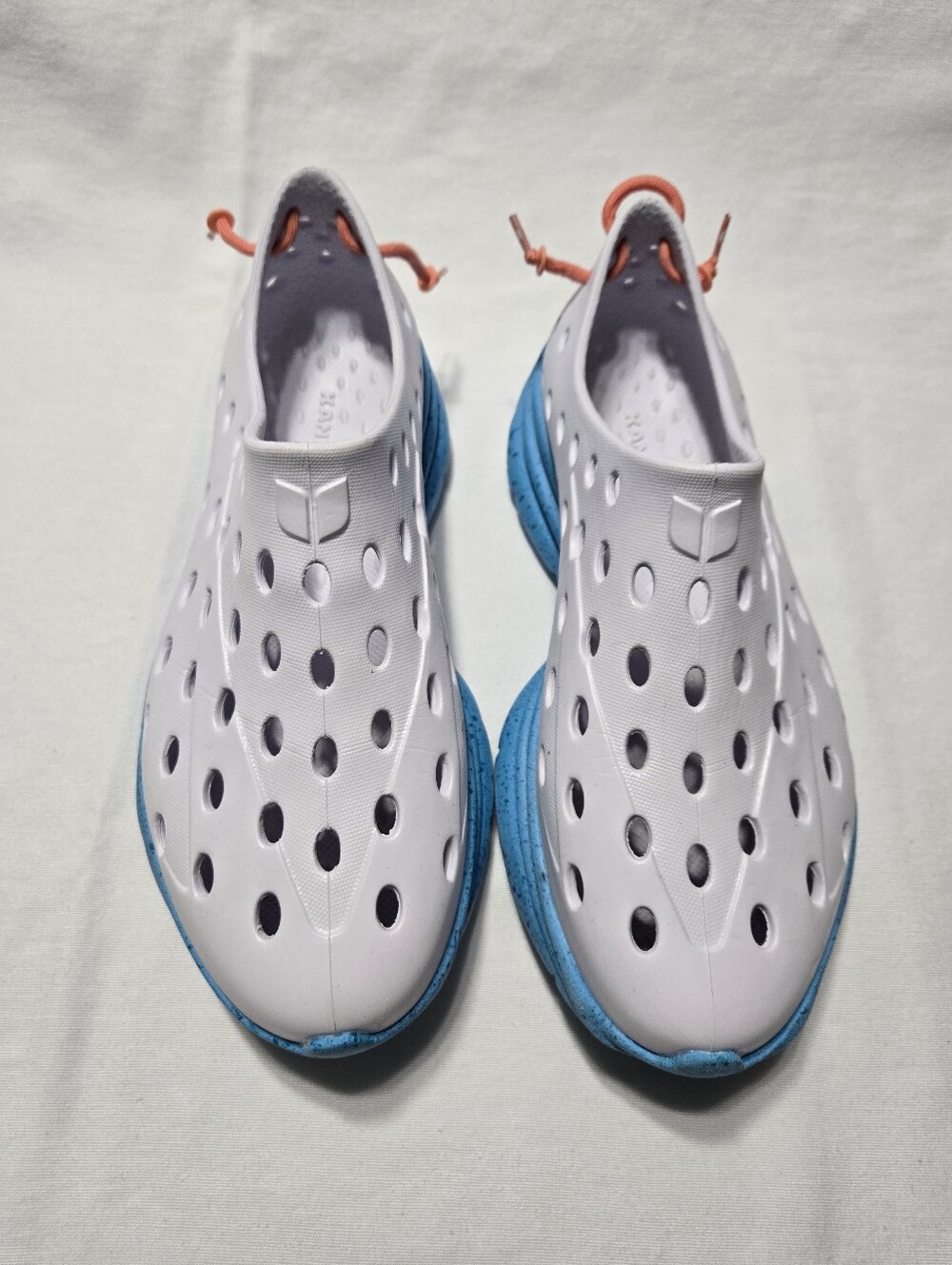 Kane Revive Recovery Shoes White Pacific Speckle Unisex Performance sz M7 W9
